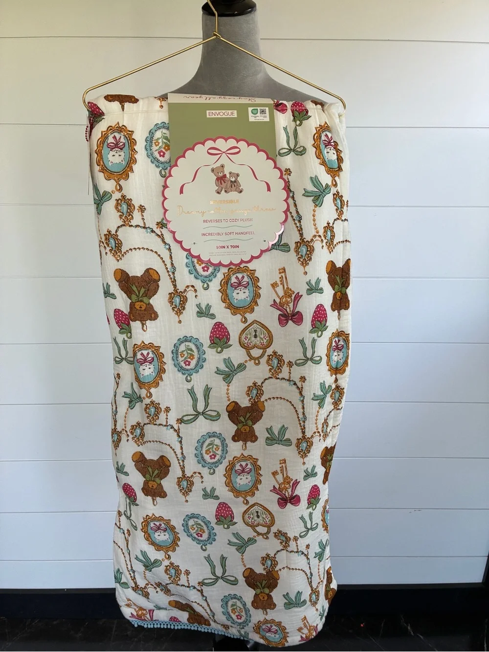 Envogue Reversible Dreamy Cotton Gauze Velvet Blanket, The Charmed Icon Teddy